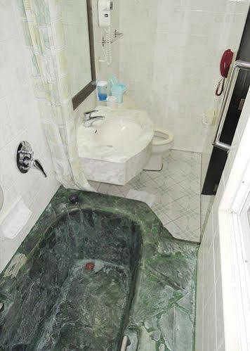 Hotel Asia Cebu Buitenkant foto